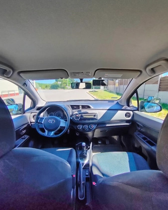 Toyota Yaris cena 11900 przebieg: 331000, rok produkcji 2012 z Bydgoszcz małe 106